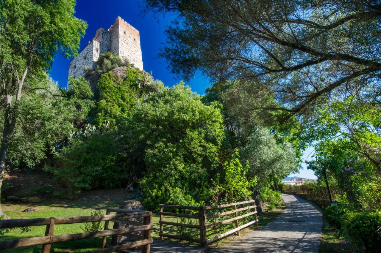 Hotel Castello Malicas Galtellì Esterno foto