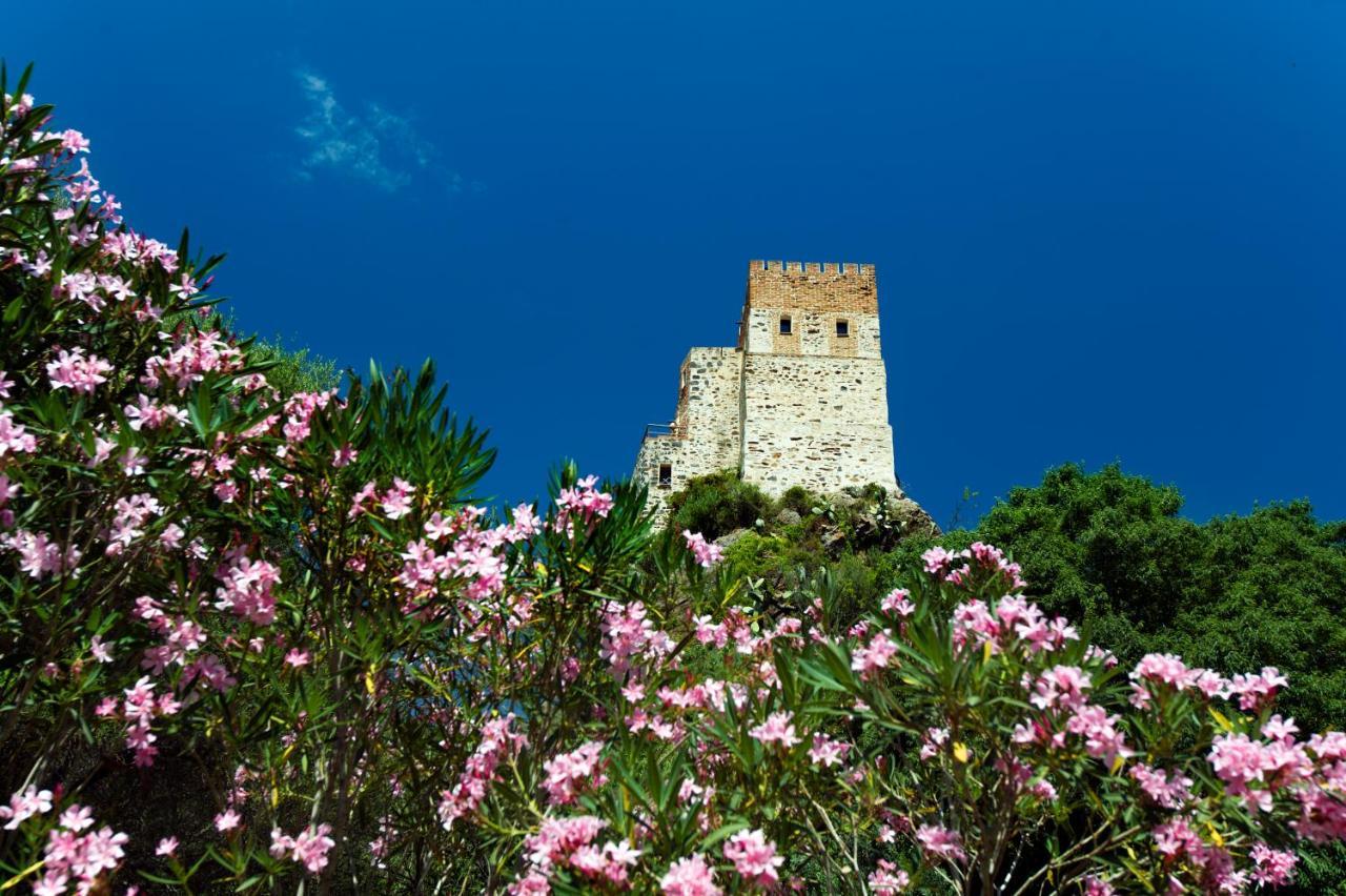 Hotel Castello Malicas Galtellì Esterno foto