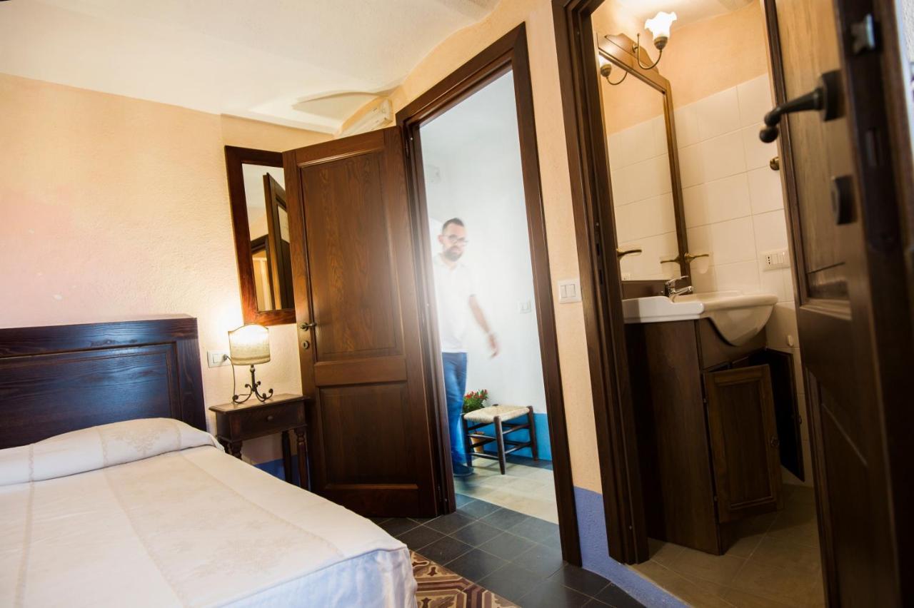 Hotel Castello Malicas Galtellì Esterno foto
